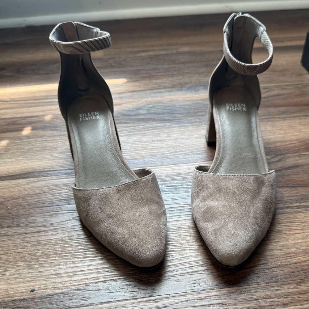 Eileen Fisher Women's Gray Suede Ankle-Strap Block Heel Pumps Sz. 8.5 - Picture 3 of 11